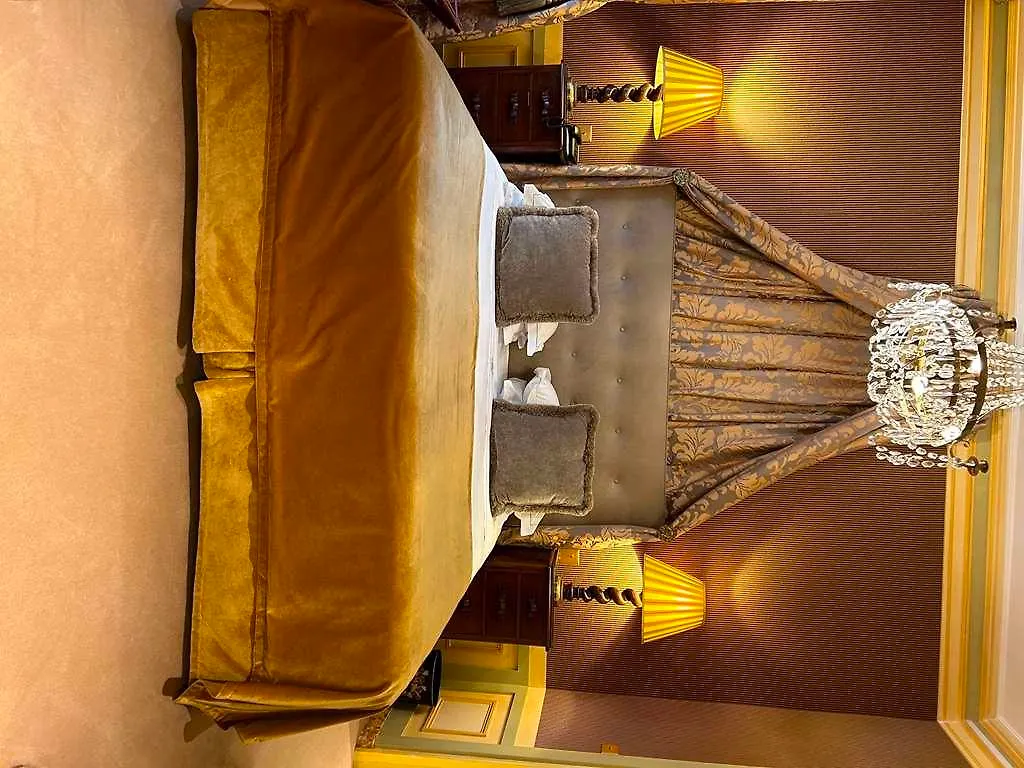 Duc De St-simon Hotel Paris