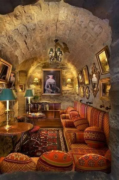 Hotel Duc De St-simon 4*