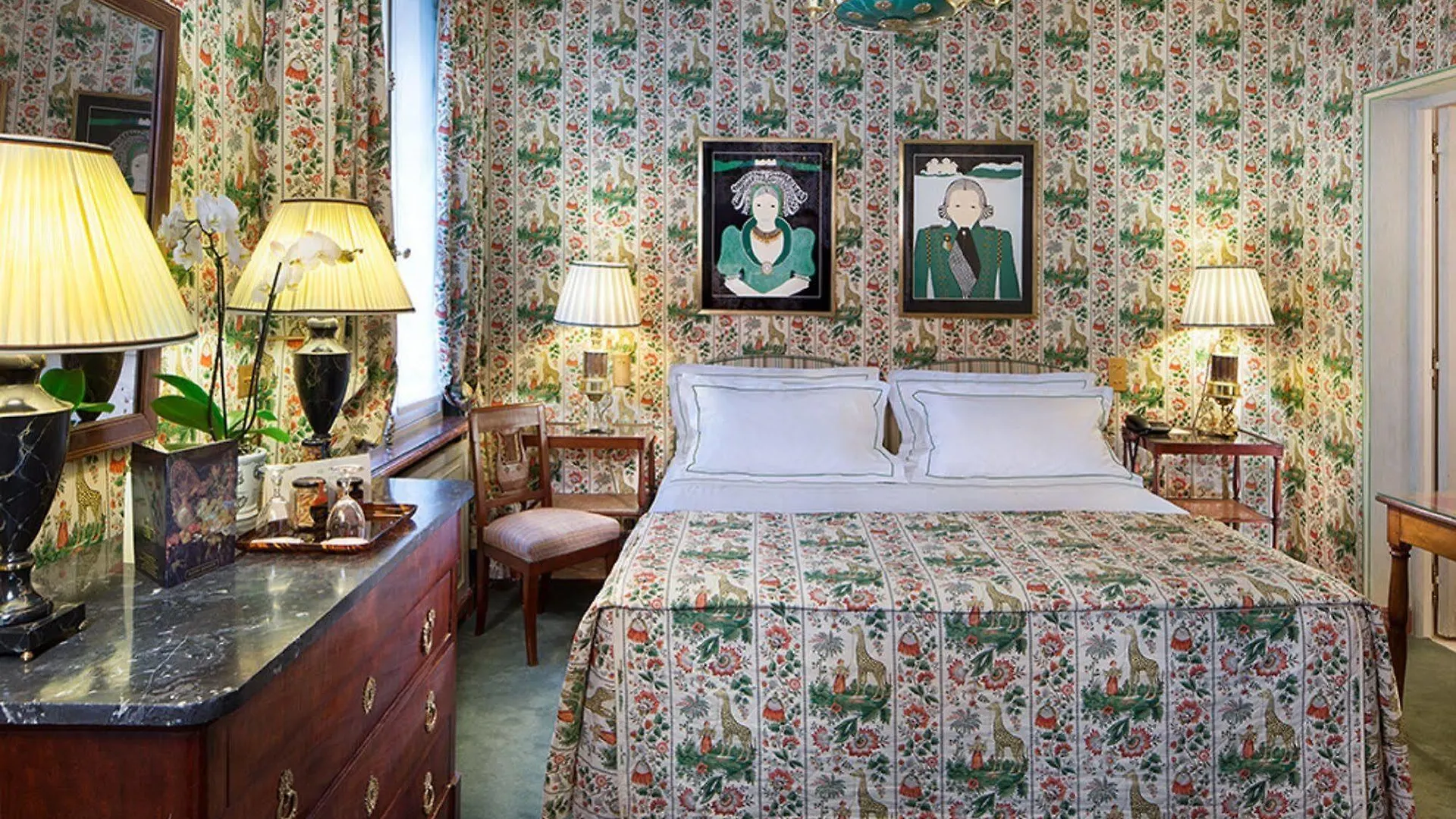 Hotel Duc De St-simon 4*